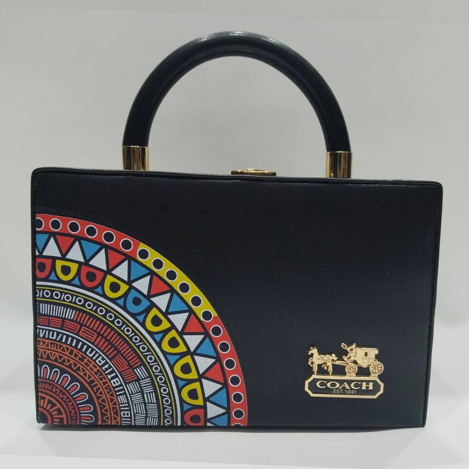 Luxury Women’s Designer Handbag with Premium Finish and Elegant Pattern