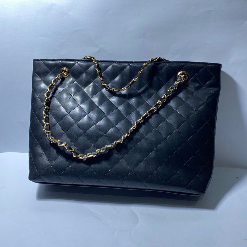 Elegant Women’s Quilted Tote Bag with Chain Strap and Spacious Design