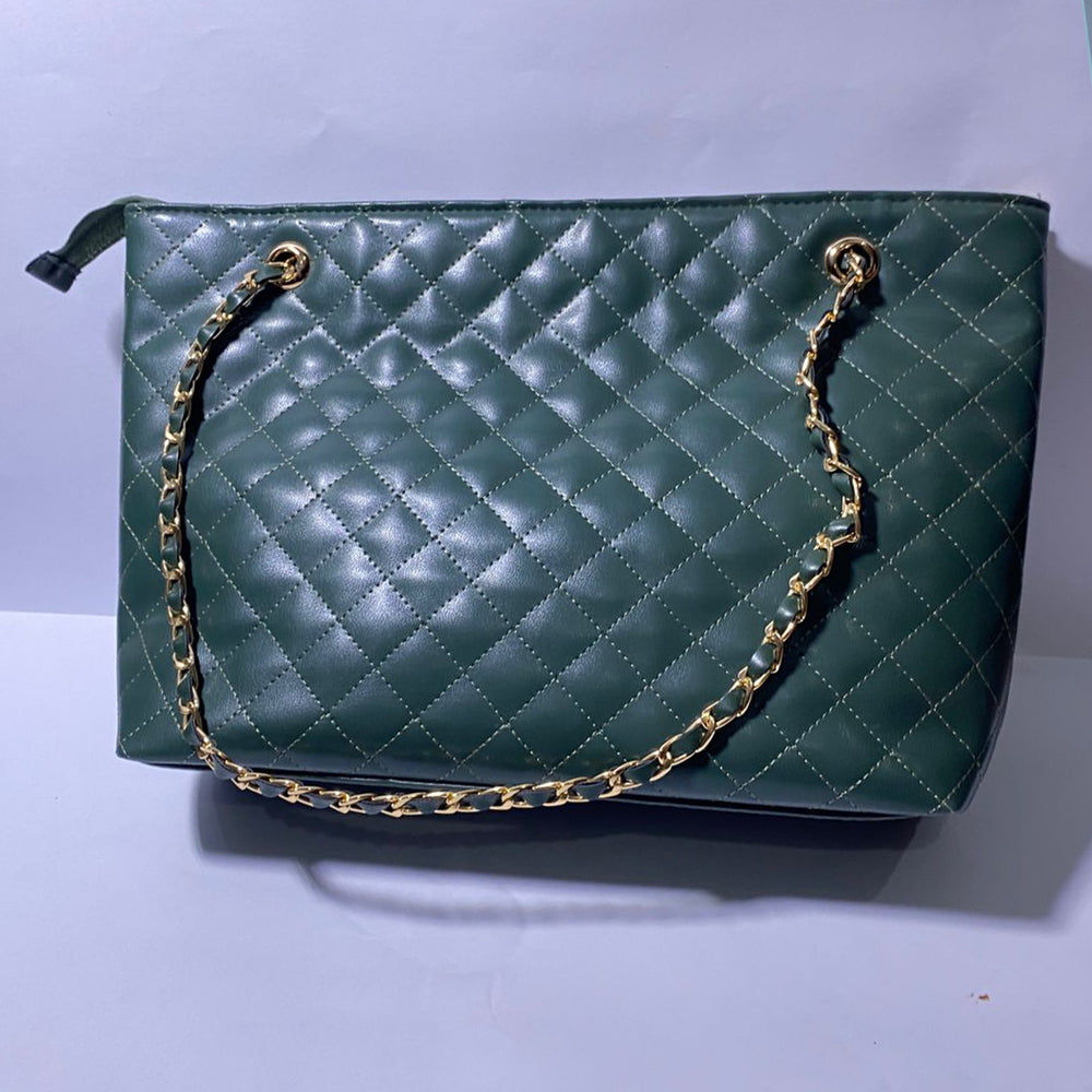 Elegant Women’s Quilted Tote Bag with Chain Strap and Spacious Design