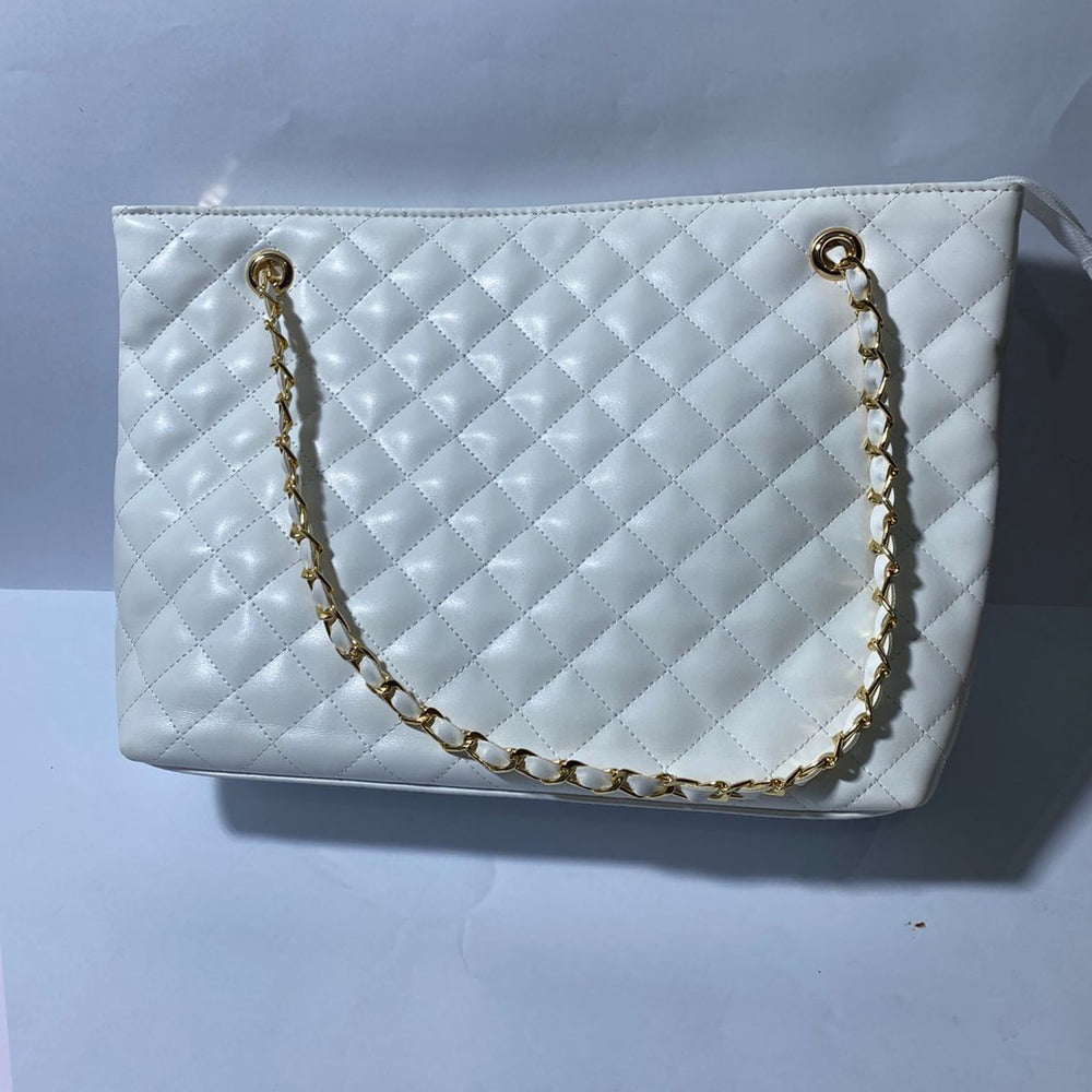 Elegant Women’s Quilted Tote Bag with Chain Strap and Spacious Design
